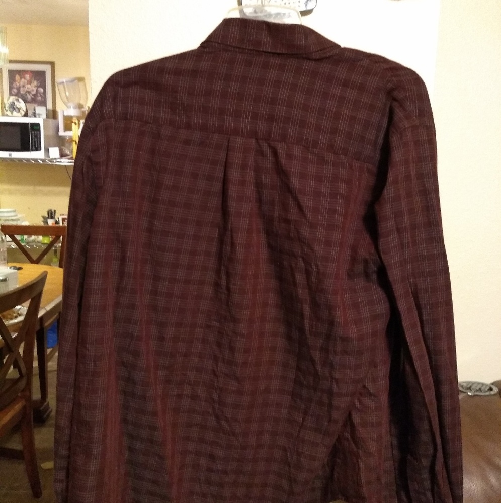 Maroon button up - Picture 2 of 3